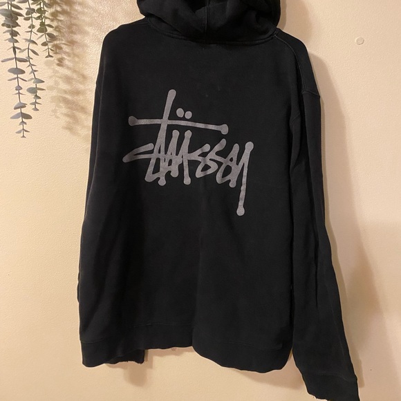 Stussy Classic Black Hoodie for Men - Picture 4 of 4